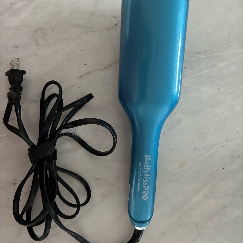 BaBylissPRO Blue Hair Beachwave